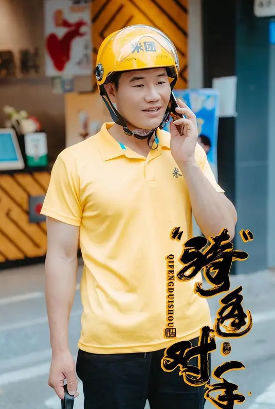 牛逼小哥趁弟弟喝醉半夜潜入姐姐房间乱伦 - 9cao