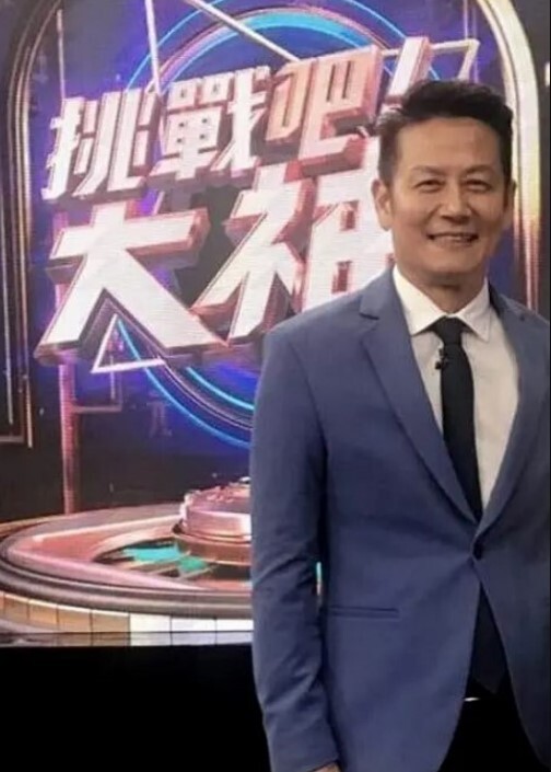 山鸡岁月足浴店勾搭3位女技师-1 - 9cao